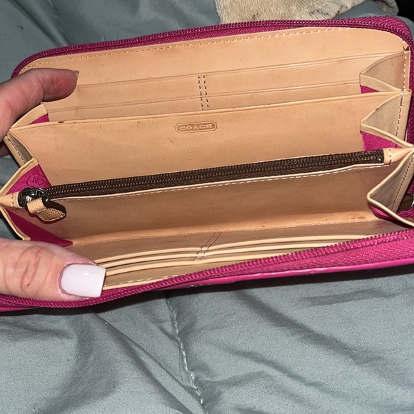 Coach Wallet - Picture 3 of 8